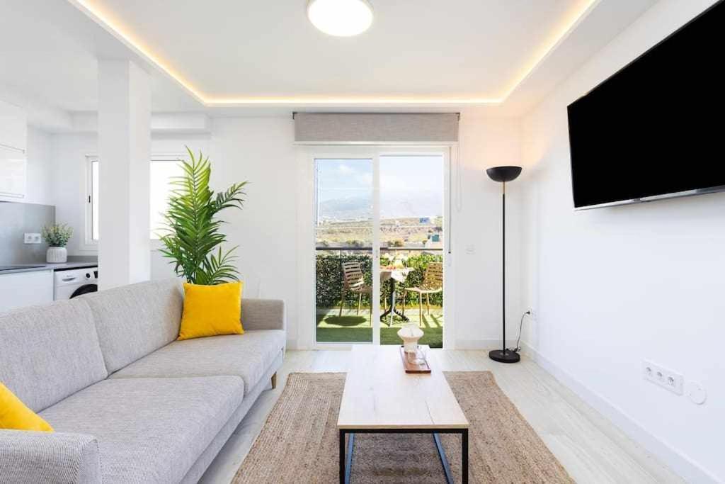 Sunnyland Apartment Arona Cho Exteriör bild