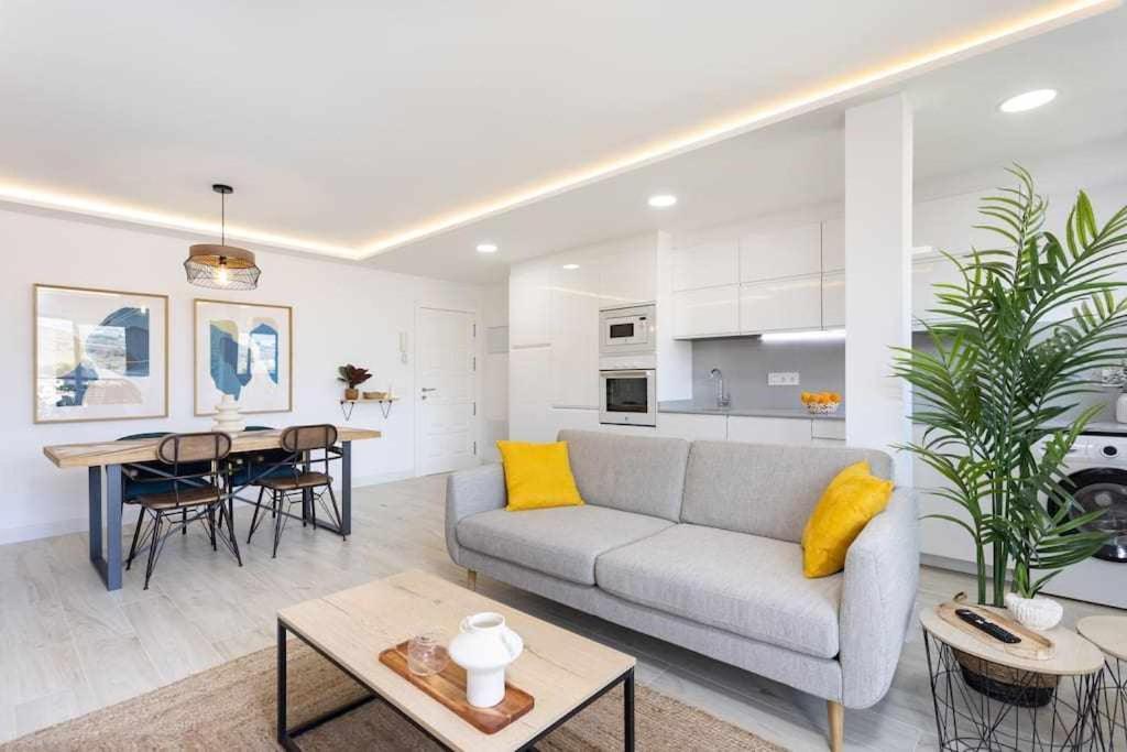 Sunnyland Apartment Arona Cho Exteriör bild