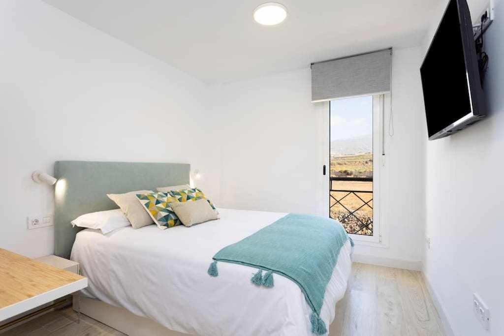 Sunnyland Apartment Arona Cho Exteriör bild