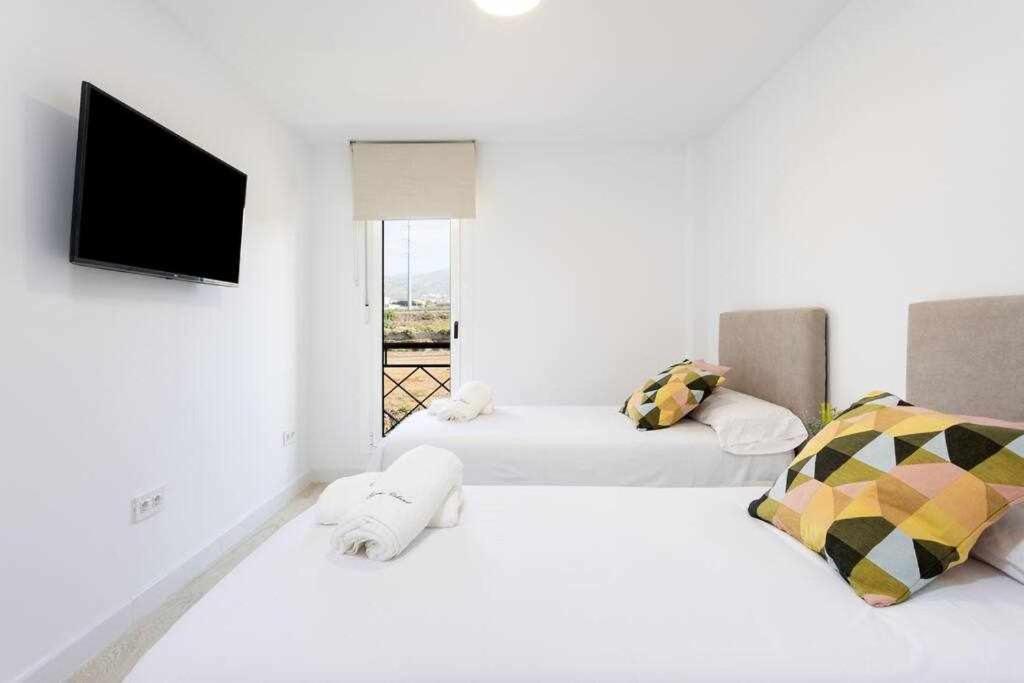 Sunnyland Apartment Arona Cho Exteriör bild